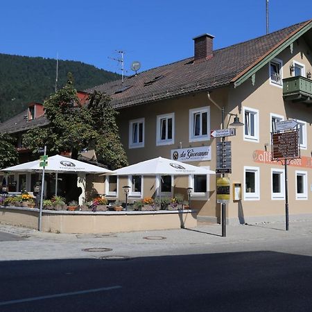 Landgasthof Kirchmayer Farchant Exteriör bild
