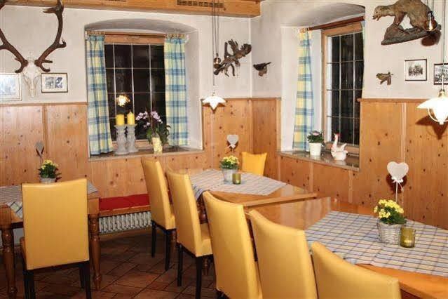 Landgasthof Kirchmayer Farchant Exteriör bild