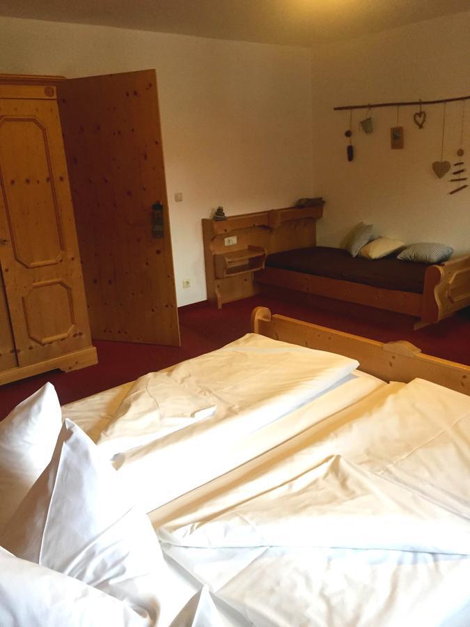 Landgasthof Kirchmayer Farchant Exteriör bild